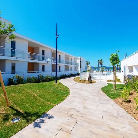 Goelia Cap Azur 假日公园 4*